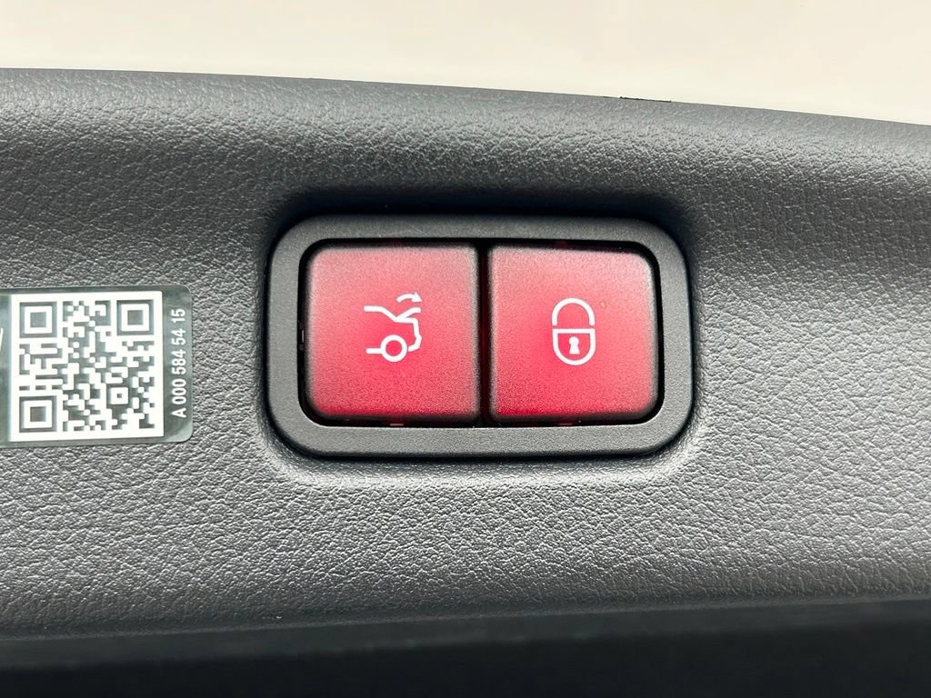 Used 2024 Mercedes-Benz C 300 Sedan image 45