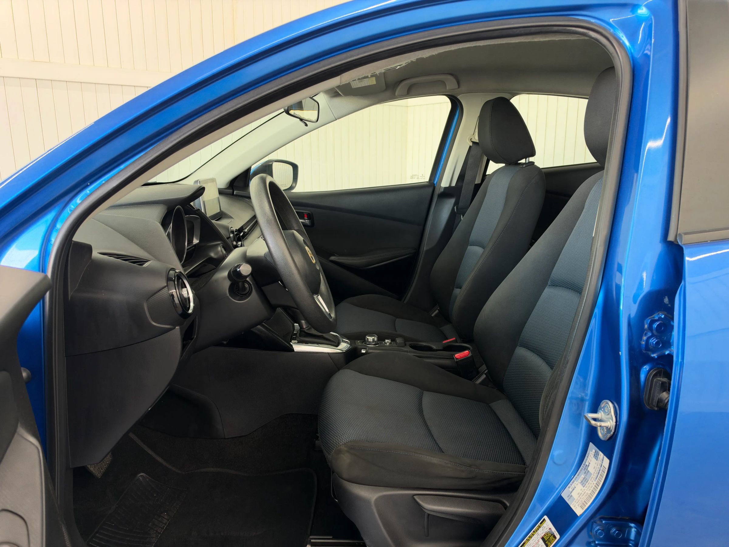 Used 2016 Scion iA FWD image 9