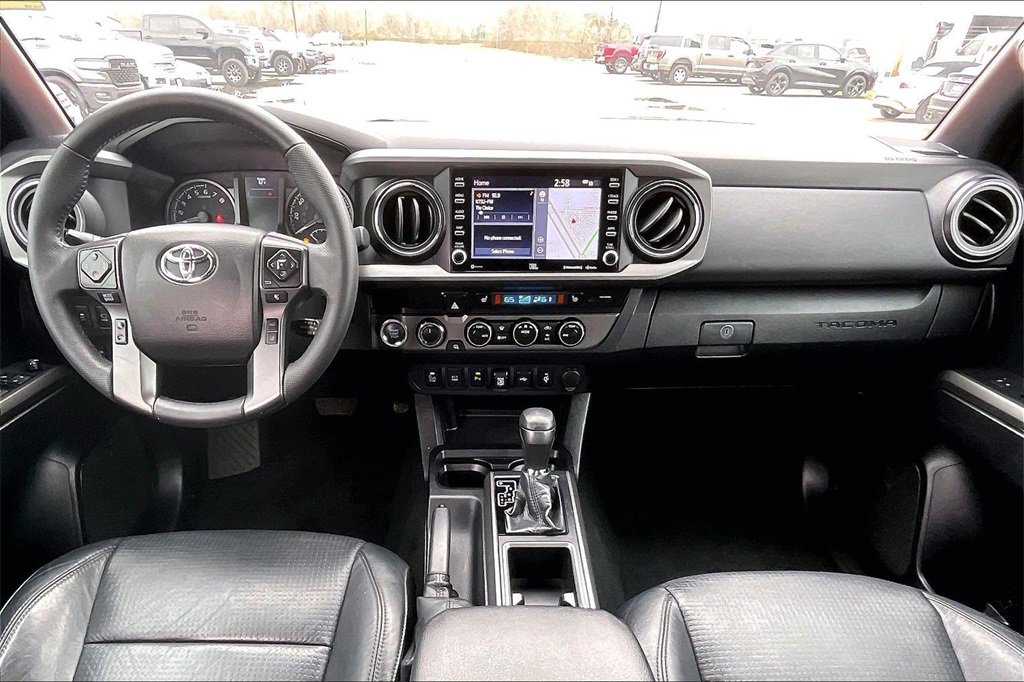 Used 2021 Toyota Tacoma TRD Off-Road w/ TRD Premium Off Road Package image 7