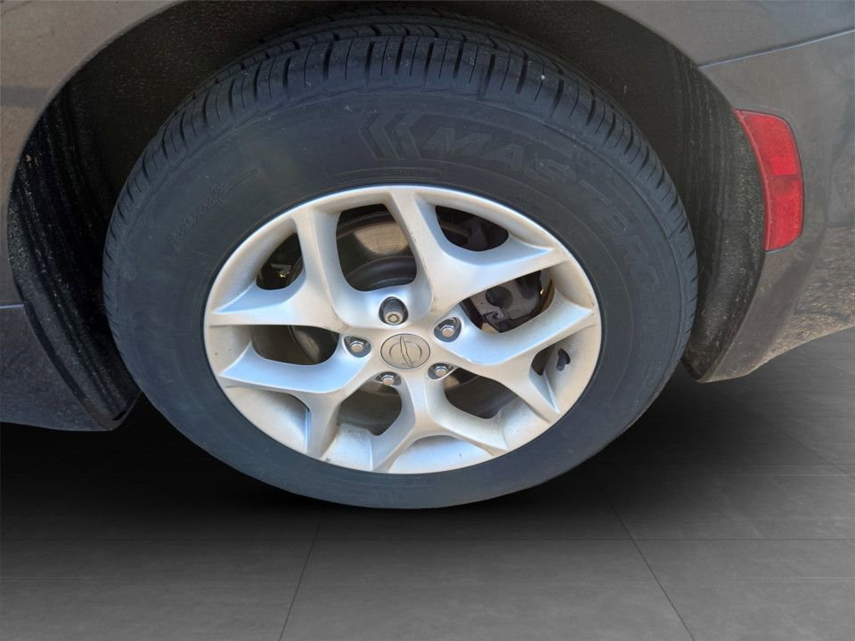 Used 2018 Chrysler Pacifica Touring Plus w/ Tire & Wheel Group FWD image 33