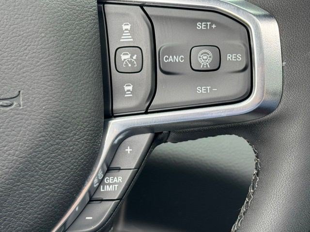 New 2026 RAM 1500 Laramie AWD/4WD image 18