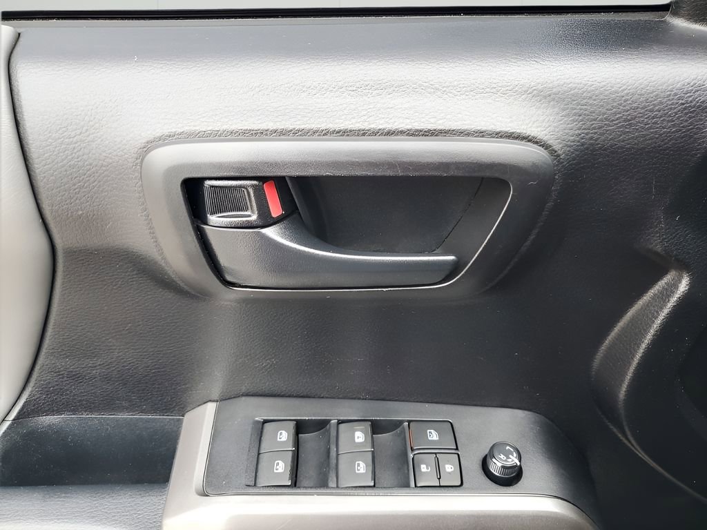 Used 2021 Toyota Tacoma SR5 image 27
