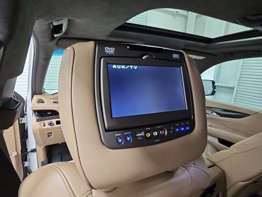Used 2019 Cadillac Escalade ESV Platinum RWD image 35