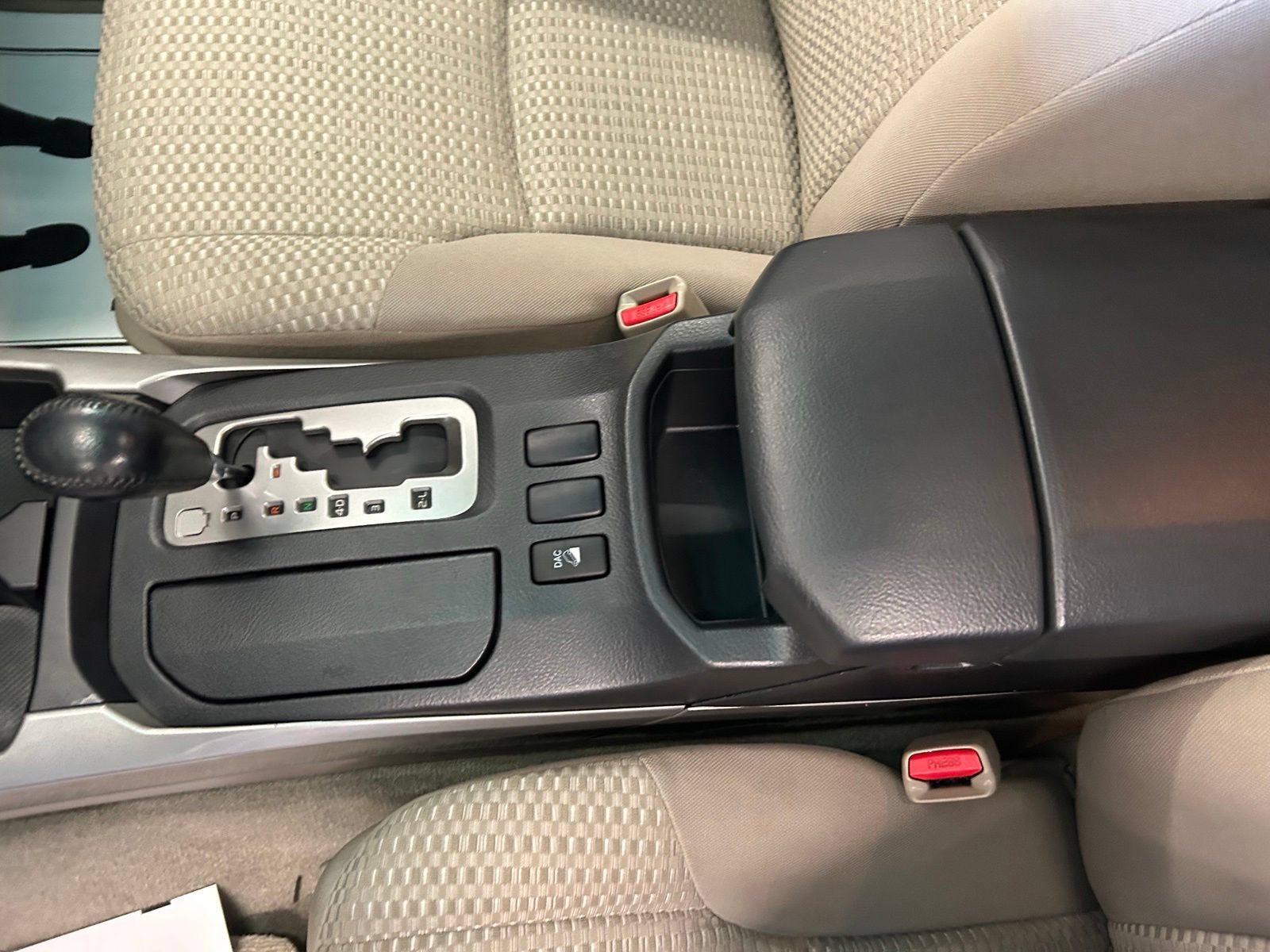 Used 2008 Toyota 4Runner SR5 AWD/4WD image 18