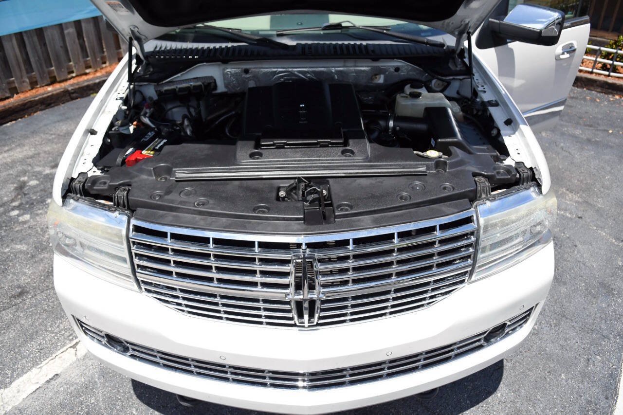Used 2014 Lincoln Navigator L 2WD image 22
