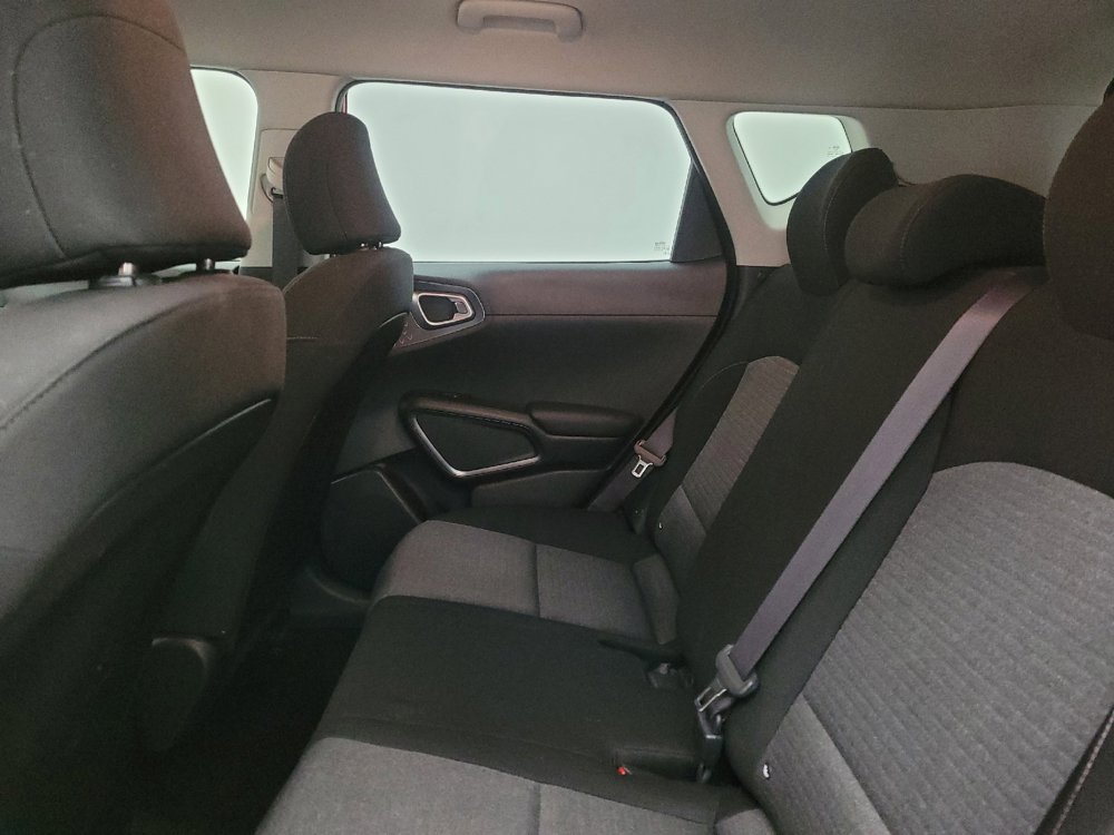 Used 2021 Kia Soul S image 18