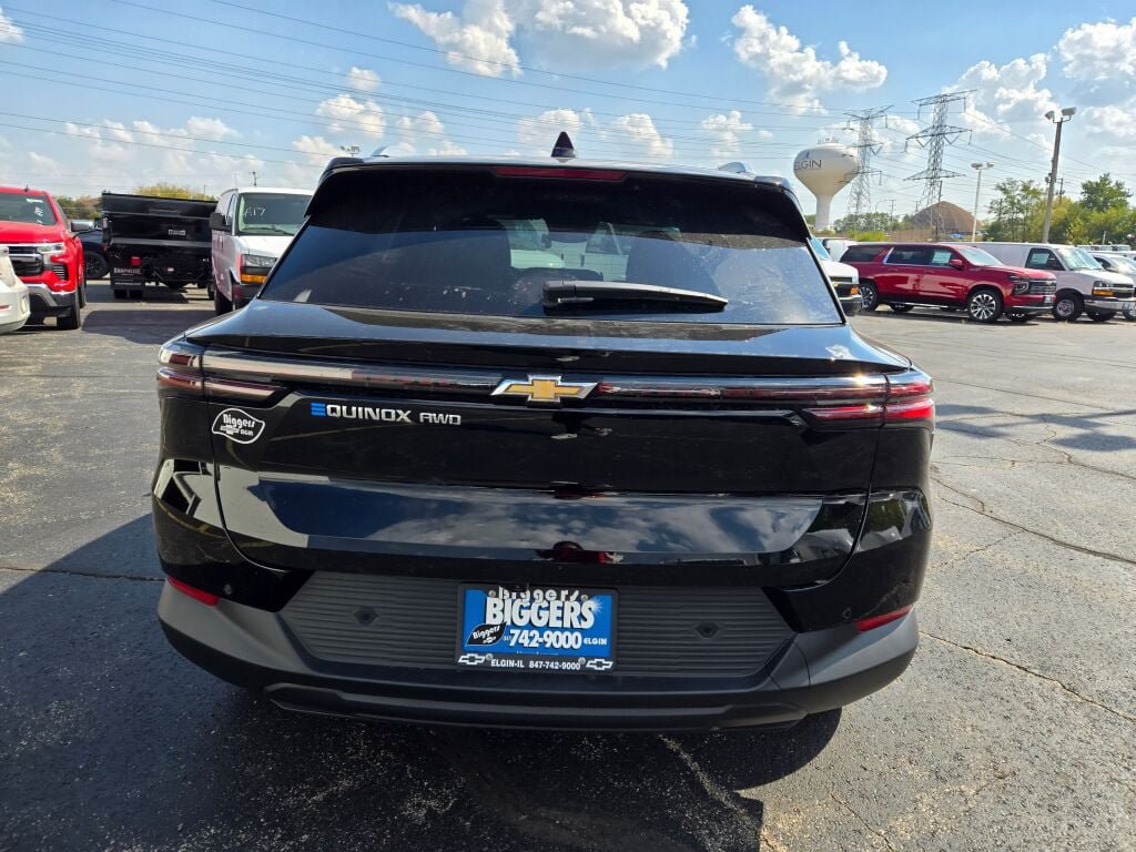 New 2026 Chevrolet Equinox EV LT AWD/4WD image 11
