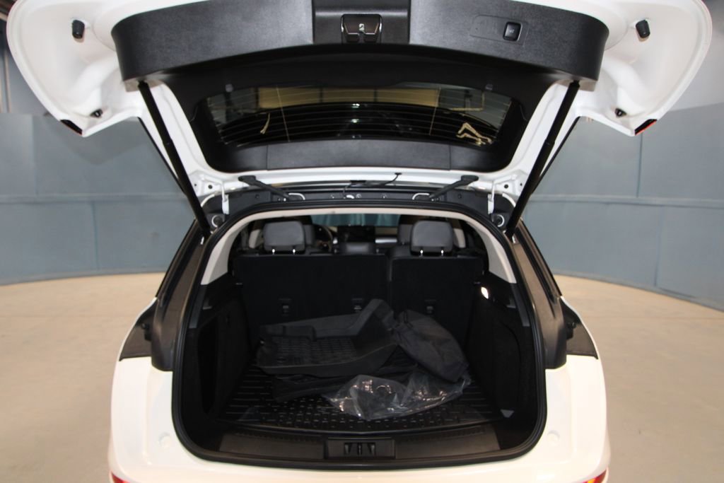 Used 2024 Lincoln Corsair Grand Touring w/ Equipment Group 301A image 39