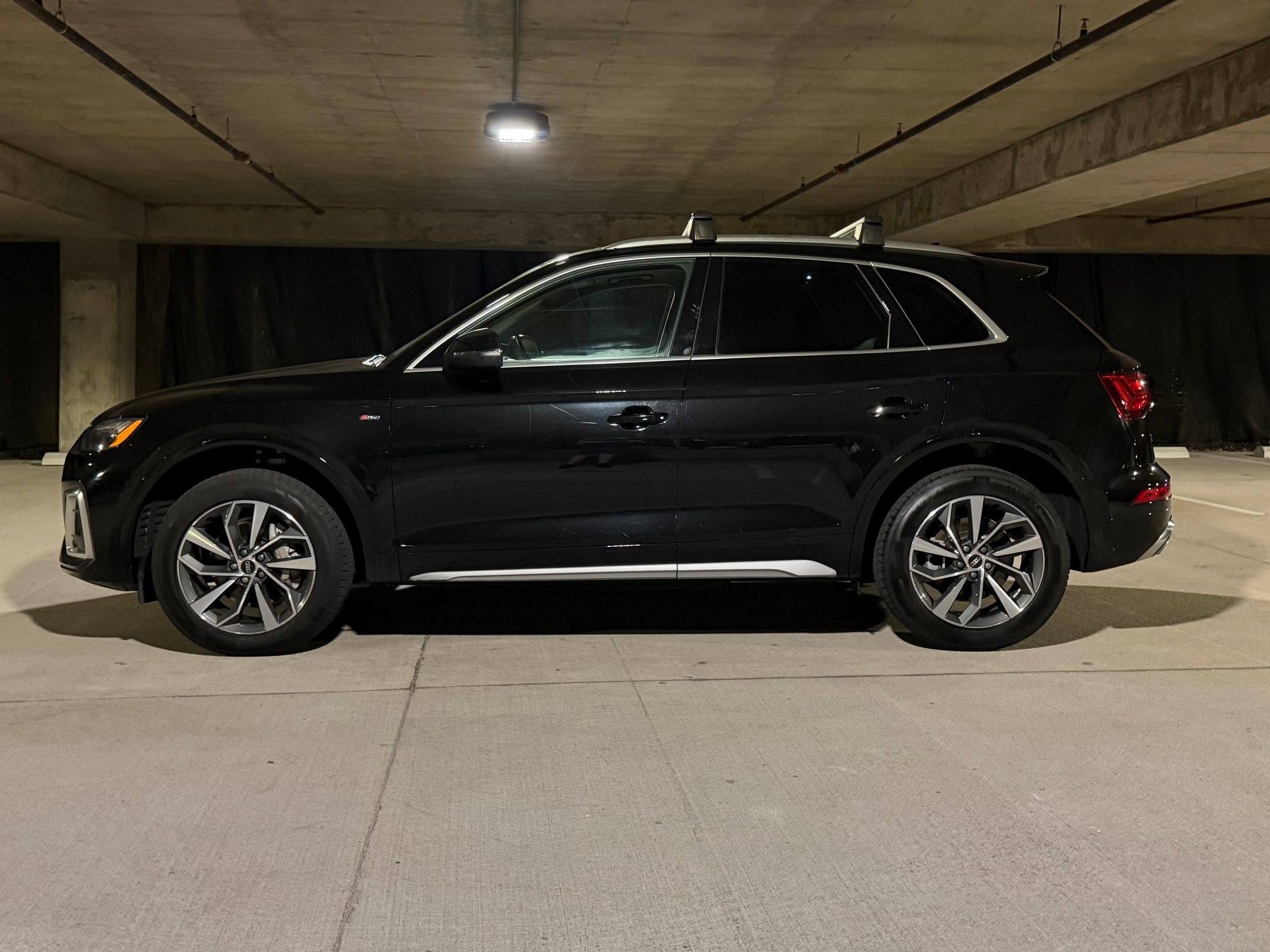 Used 2023 Audi Q5 2.0T Premium Plus w/ Premium Plus Package AWD/4WD image 2