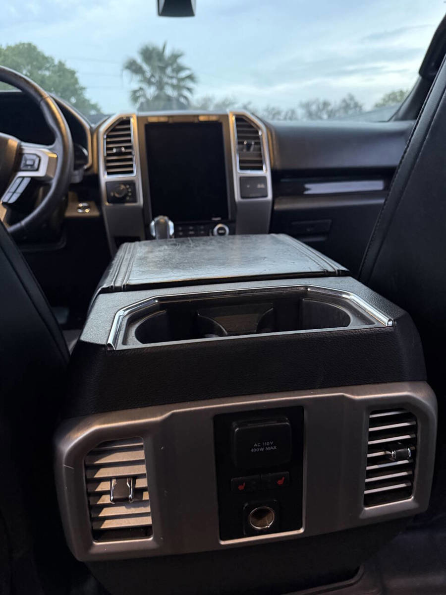 Used 2015 Ford F150 Platinum w/ Equipment Group 701A Luxury image 18