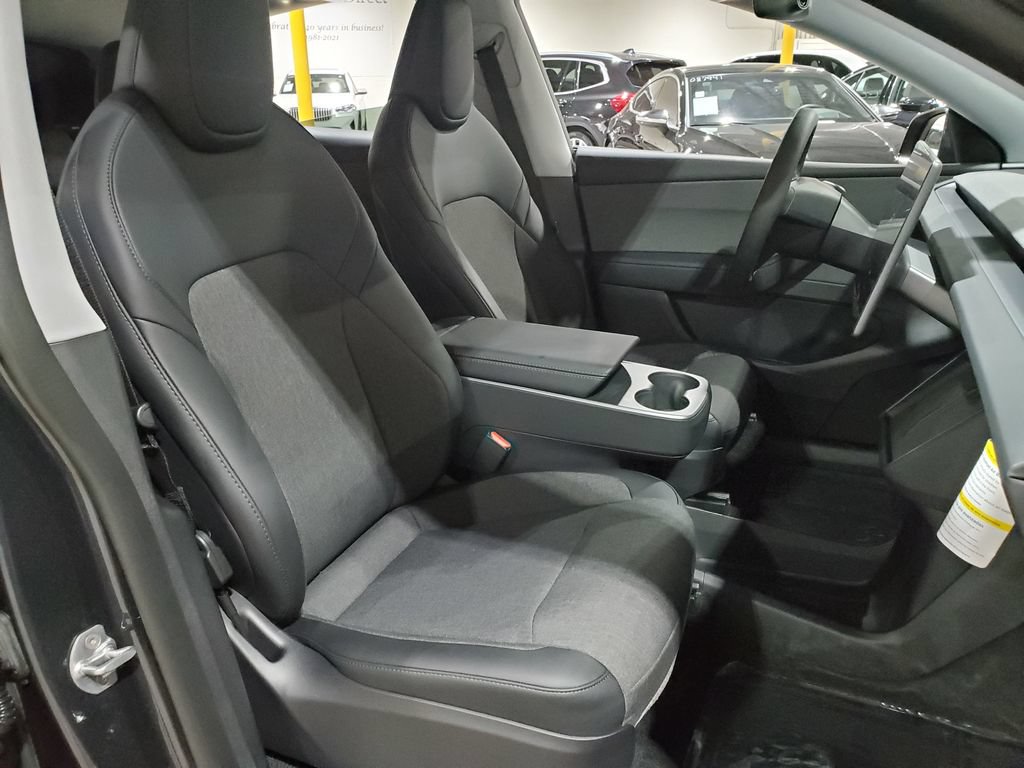 Used 2026 Tesla Model Y 2WD image 14