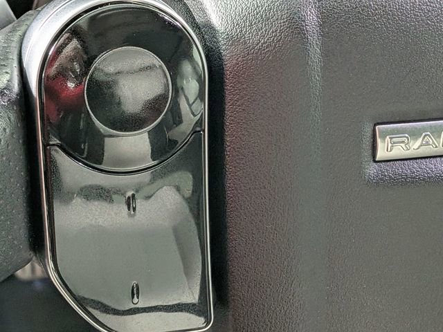 Used 2019 Land Rover Range Rover Velar R-Dynamic SE image 20