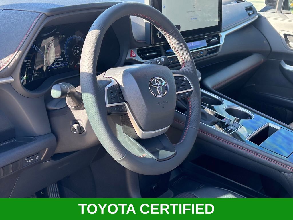 Certified 2025 Toyota Sienna XSE w/ XSE Premium Package image 7