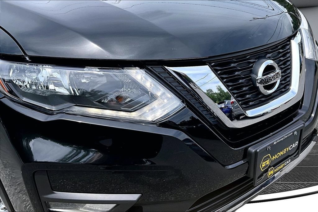 Used 2017 Nissan Rogue SV AWD/4WD image 33