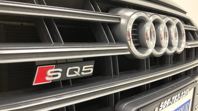 Used 2018 Audi SQ5 Premium Plus AWD/4WD image 22