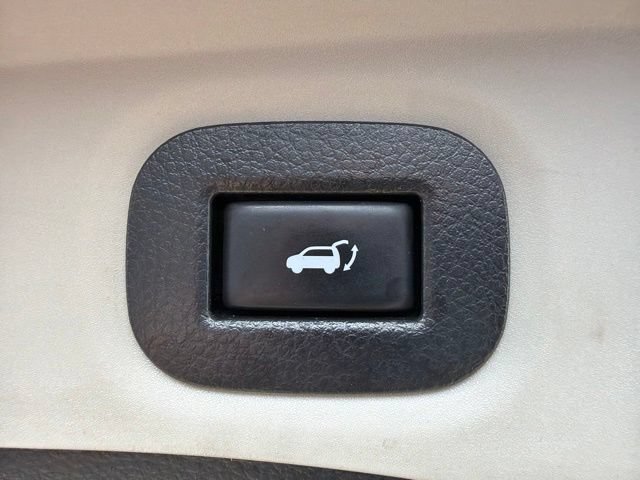 Used 2018 Nissan Rogue SV w/ Premium Package AWD/4WD image 12