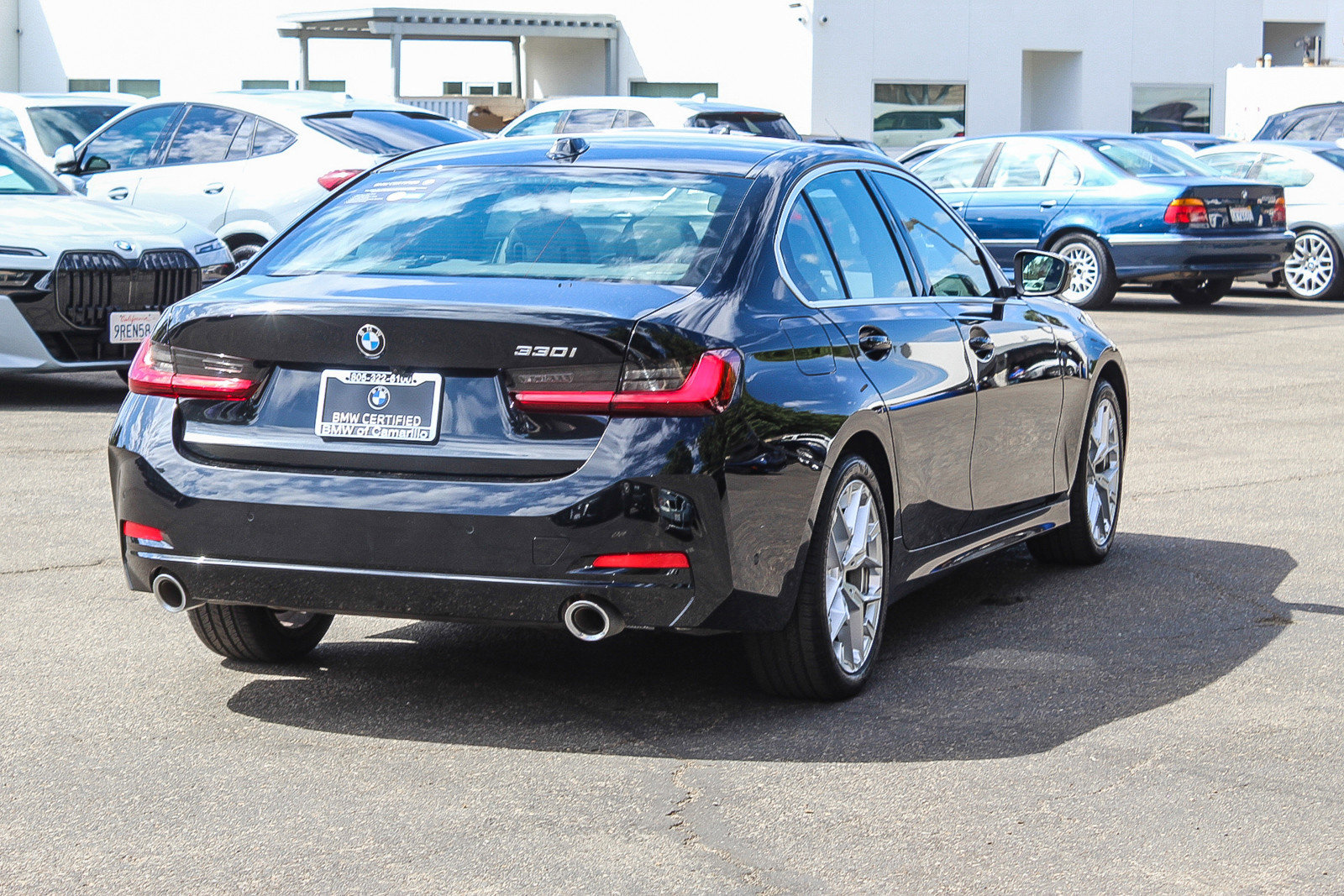 Certified 2025 BMW 330i Sedan image 6