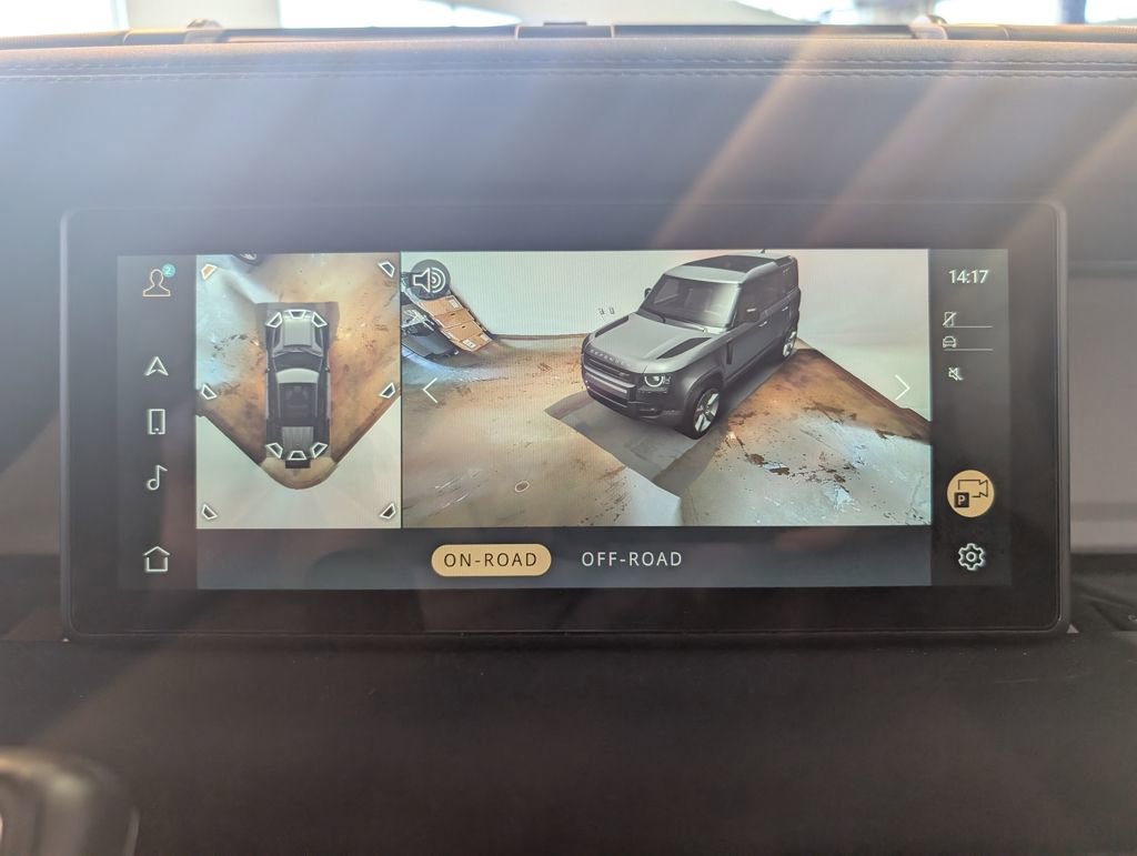 Used 2024 Land Rover Defender 110 SE image 22