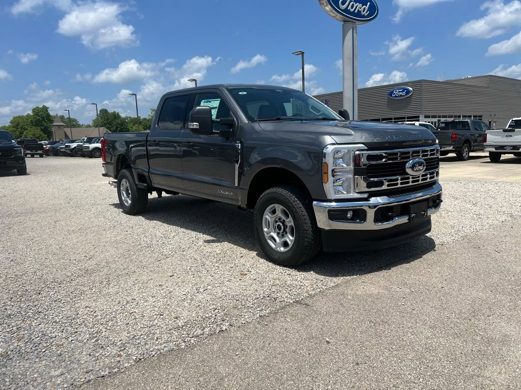 New 2025 Ford F250 XLT w/ FX4 Off-Road Package
