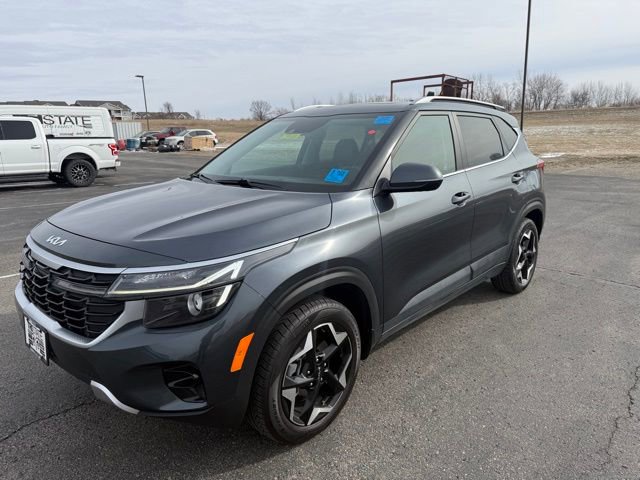 Used 2024 Kia Seltos EX