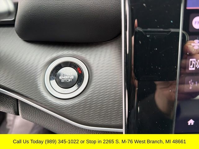 Used 2025 Jeep Grand Cherokee Altitude image 22