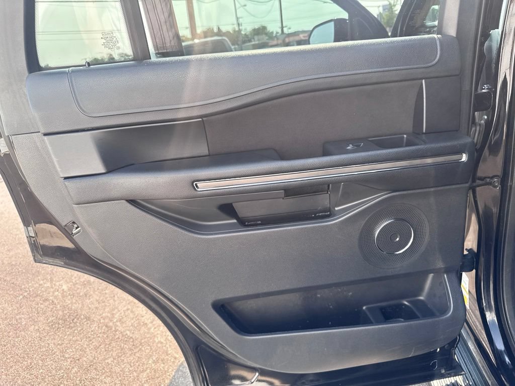 Used 2023 Ford Expedition XL AWD/4WD image 29