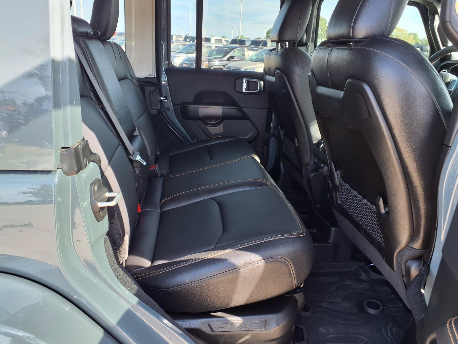 Used 2024 Jeep Wrangler Unlimited Sahara AWD/4WD image 22