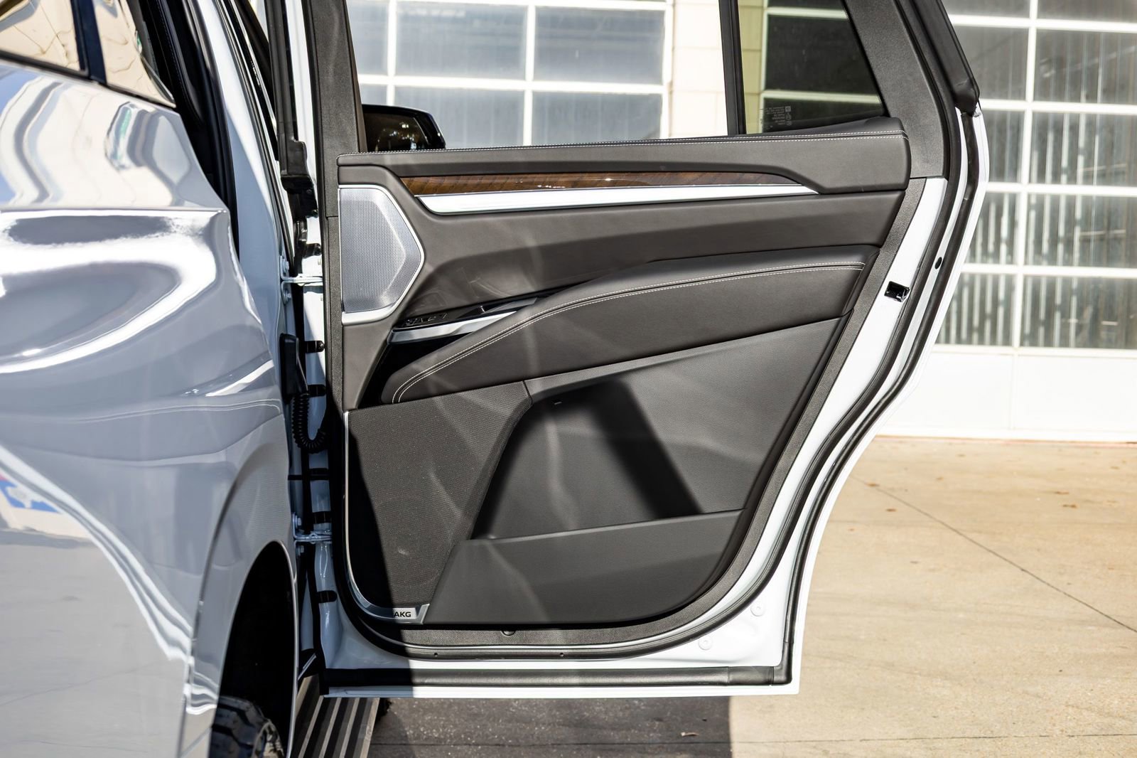 Used 2026 Cadillac Escalade Platinum Sport w/ LPO, Floor Liner Package AWD/4WD image 36
