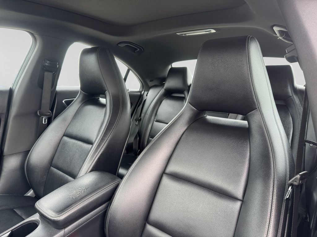 Used 2019 Mercedes-Benz CLA 250 image 16