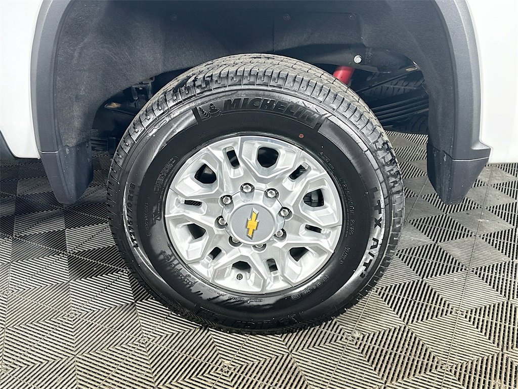 Used 2024 Chevrolet Silverado 3500 LTZ image 35