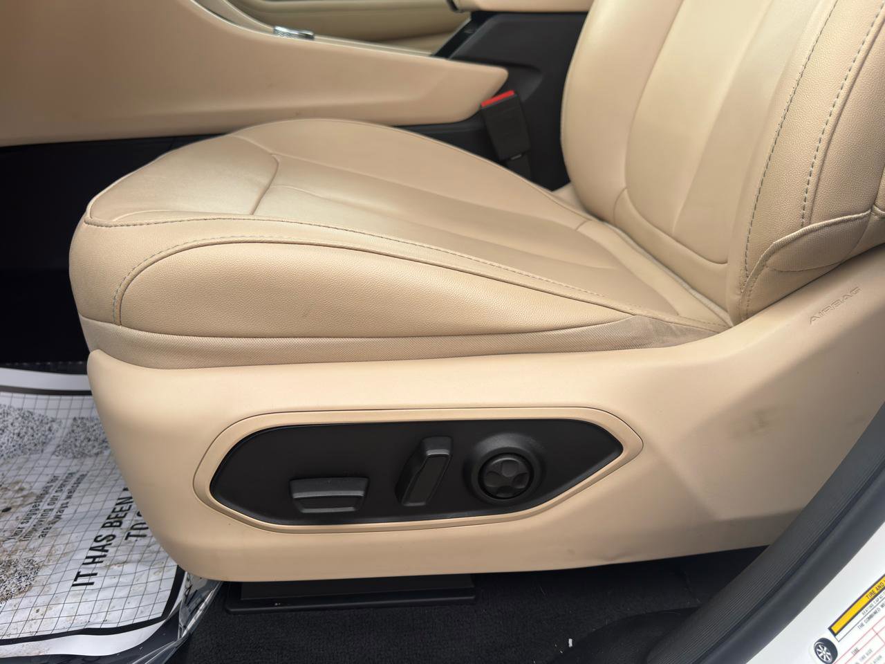 Used 2024 Jeep Grand Cherokee L Limited image 16