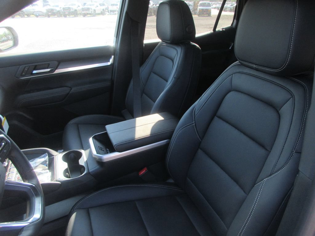 New 2027 GMC Terrain Elevation w/ Elevation Premium Package AWD/4WD image 11