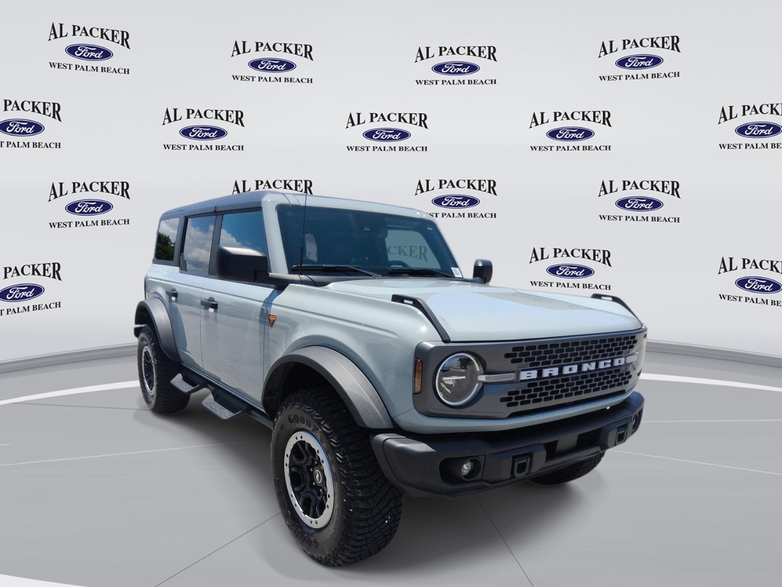 Used 2023 Ford Bronco Badlands w/ Sasquatch Package AWD/4WD image 7