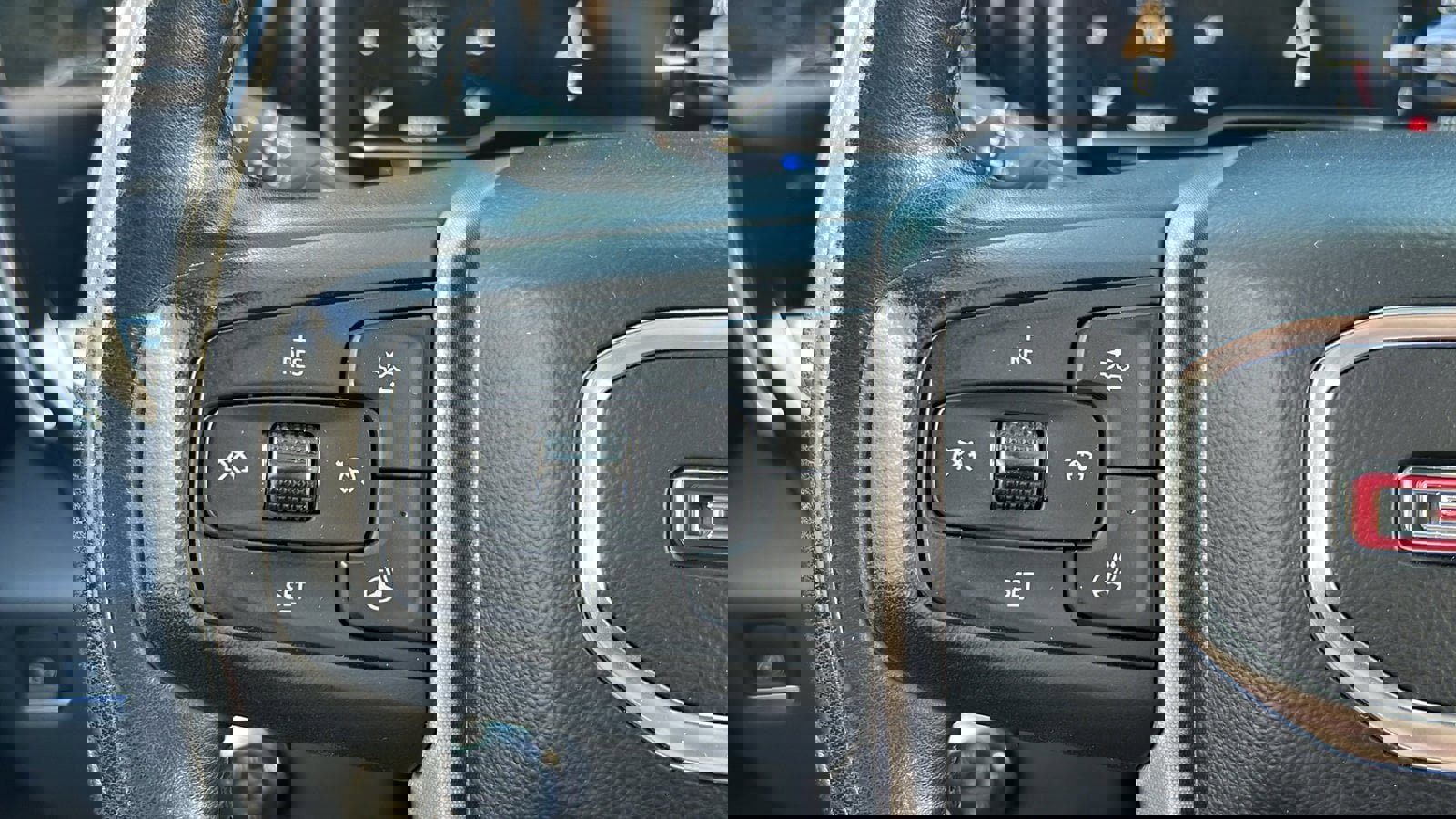 Used 2023 GMC Sierra 1500 Elevation image 17