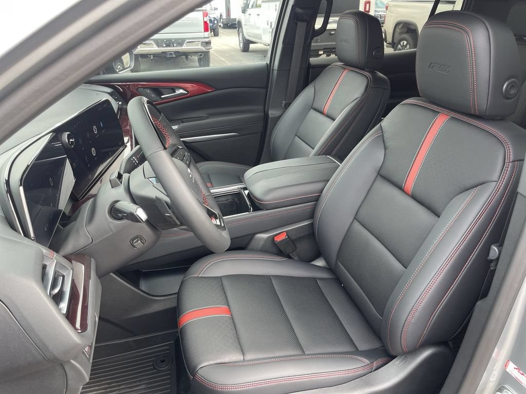 New 2026 Chevrolet Traverse RS w/ LPO, Floor Liner Package AWD/4WD image 11