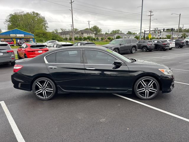 Used 2017 Honda Accord Sport image 27
