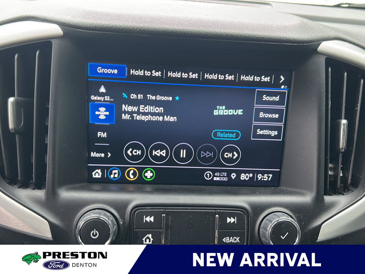 Used 2023 GMC Terrain SLT FWD image 13