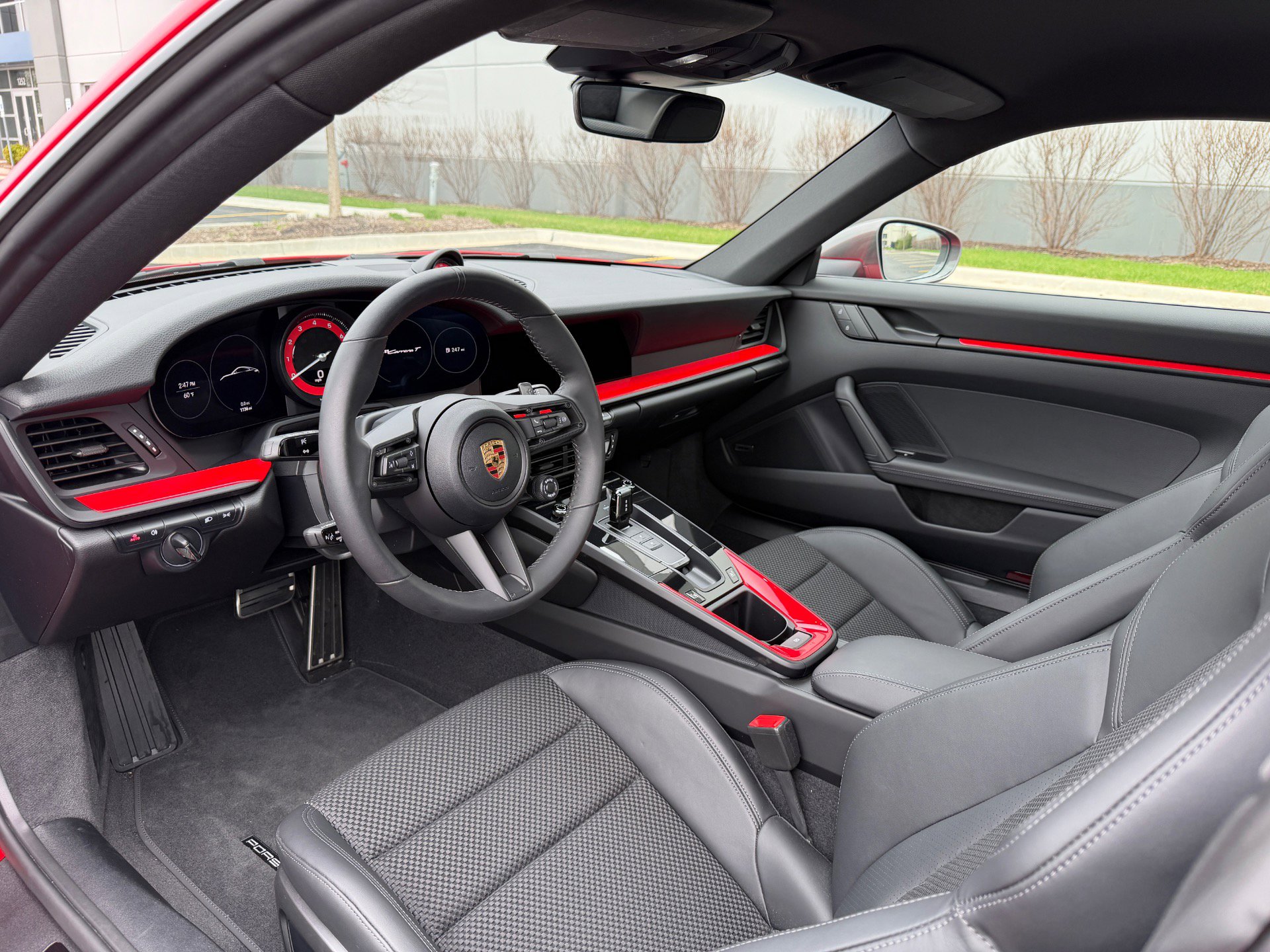 Used 2024 Porsche 911 Carrera T RWD image 38