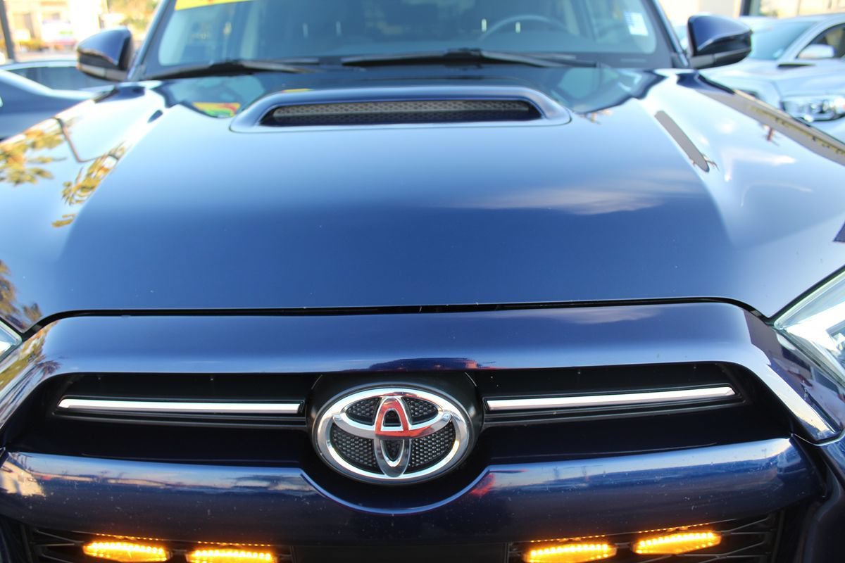 Used 2020 Toyota 4Runner TRD Off-Road w/ Wilderness Package AWD/4WD image 10