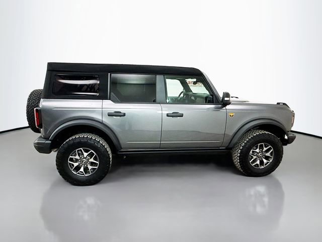 Used 2024 Ford Bronco Badlands image 8