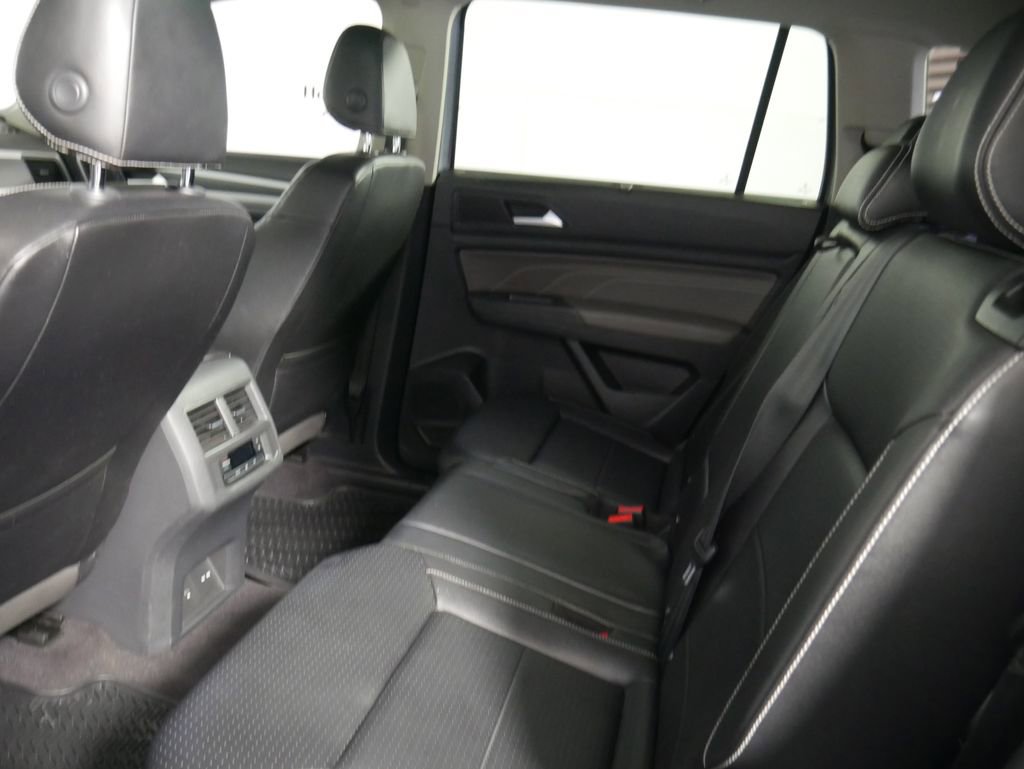 Used 2021 Volkswagen Atlas SE w/ Panoramic Sunroof Package image 14