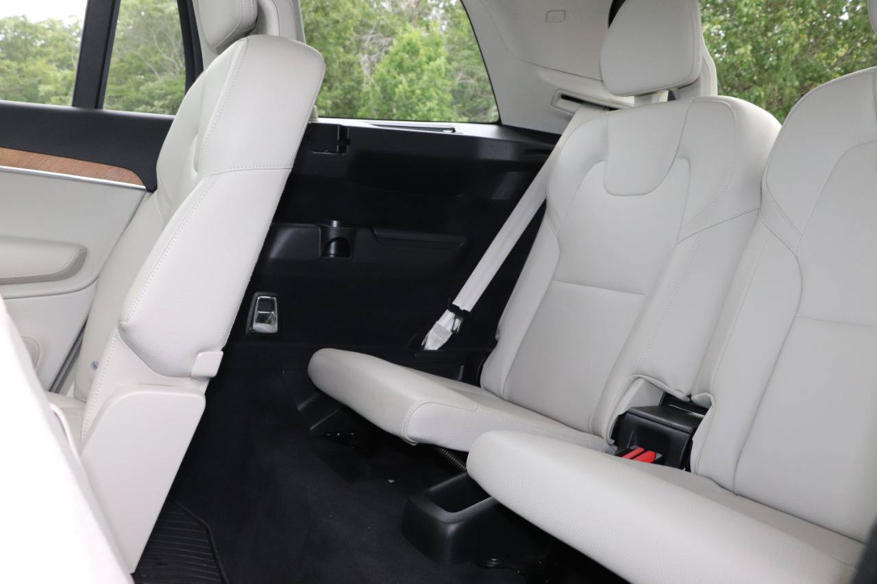 Used 2022 Volvo XC90 T6 Momentum AWD/4WD image 38