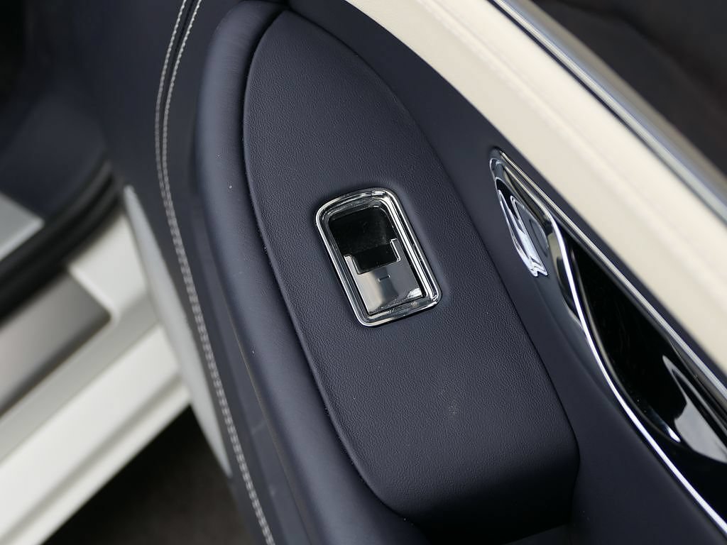 Used 2023 Bentley Continental GT Mulliner AWD/4WD image 26