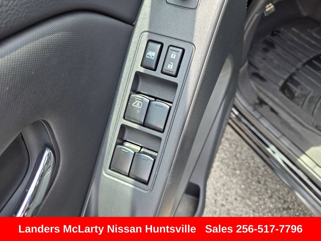 Used 2024 Nissan Frontier SL w/ Technology Package AWD/4WD image 24