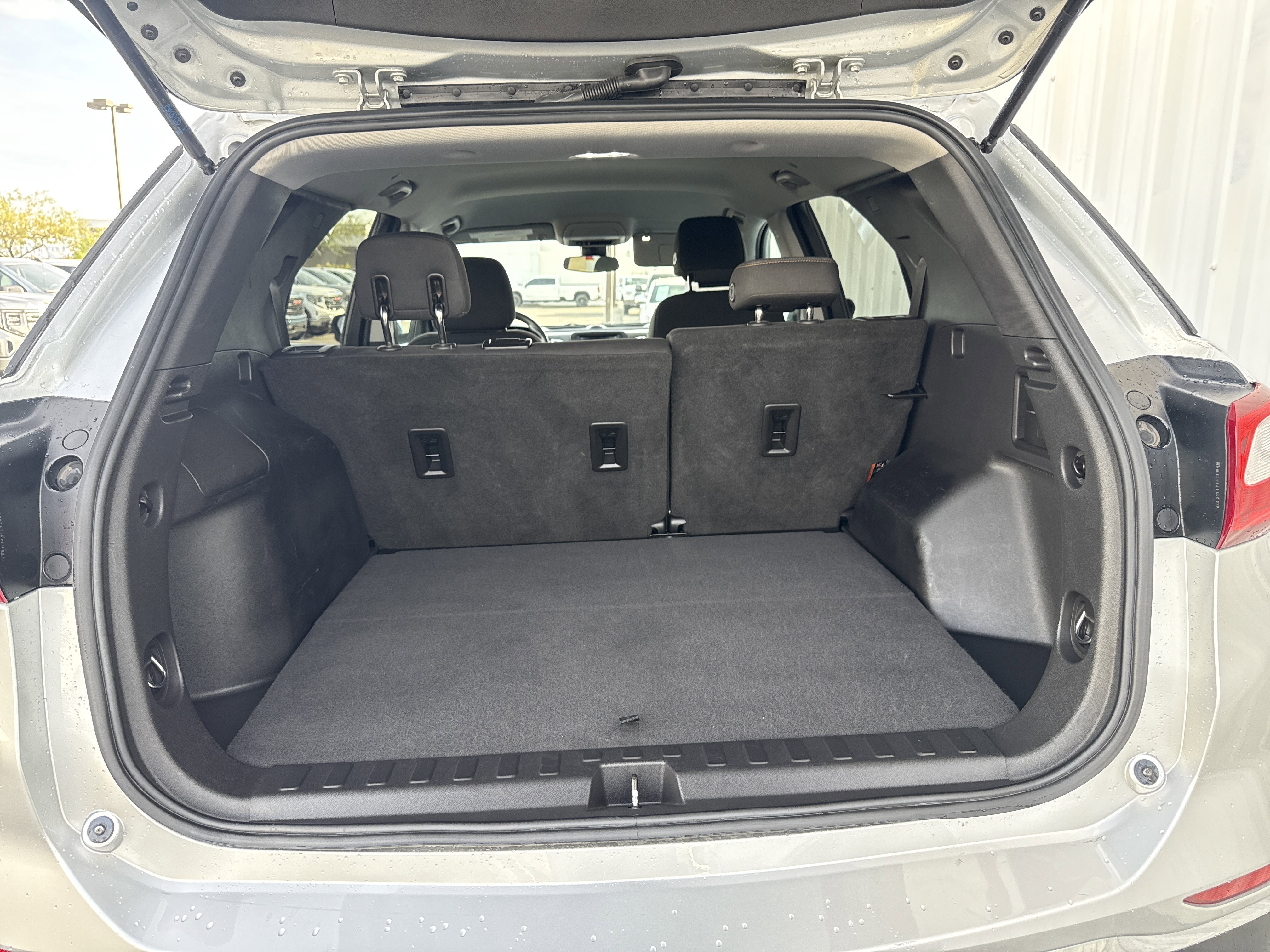 Used 2020 Chevrolet Equinox LT image 9