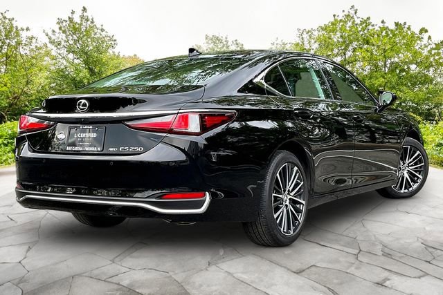 Certified 2024 Lexus ES 250 w/ Premium Package AWD/4WD image 5