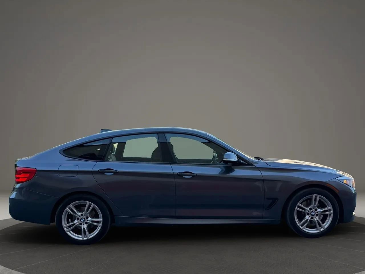 Used 2016 BMW 328i Gran Turismo xDrive AWD/4WD image 8