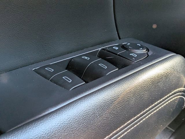 Used 2025 GMC Terrain Elevation image 27