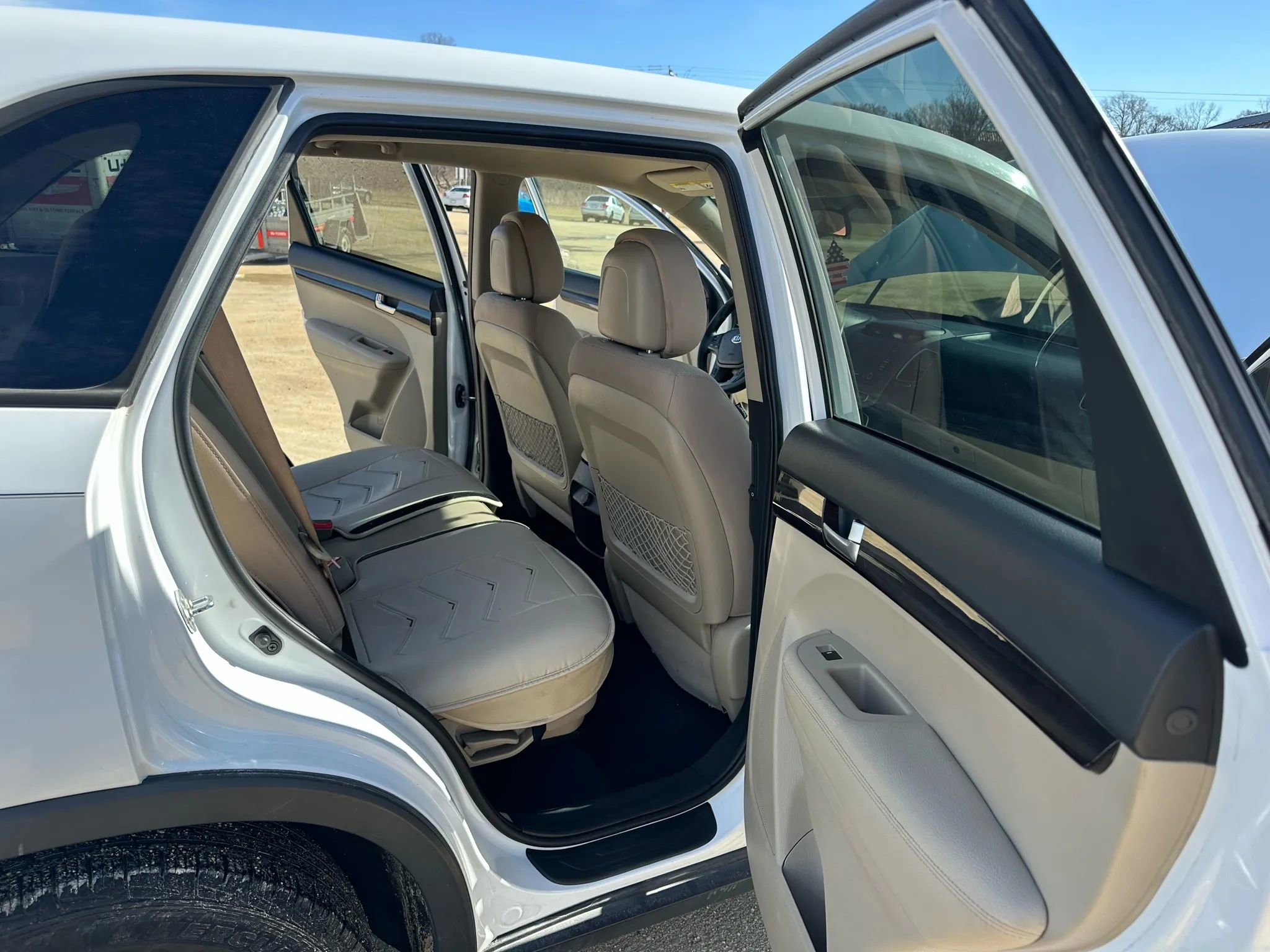 Used 2014 Kia Sorento LX image 13