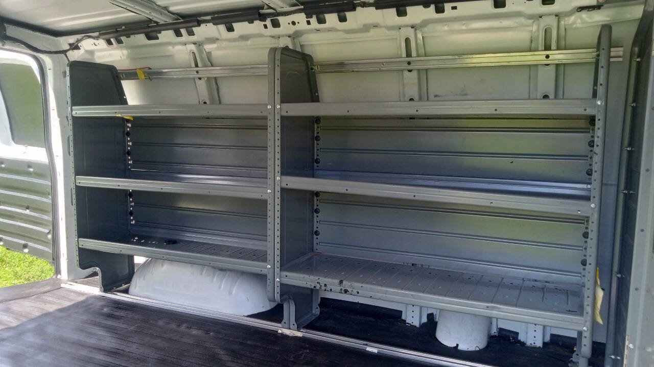 Used 2018 Chevrolet Express 2500 w/ Driver Convenience Package image 13